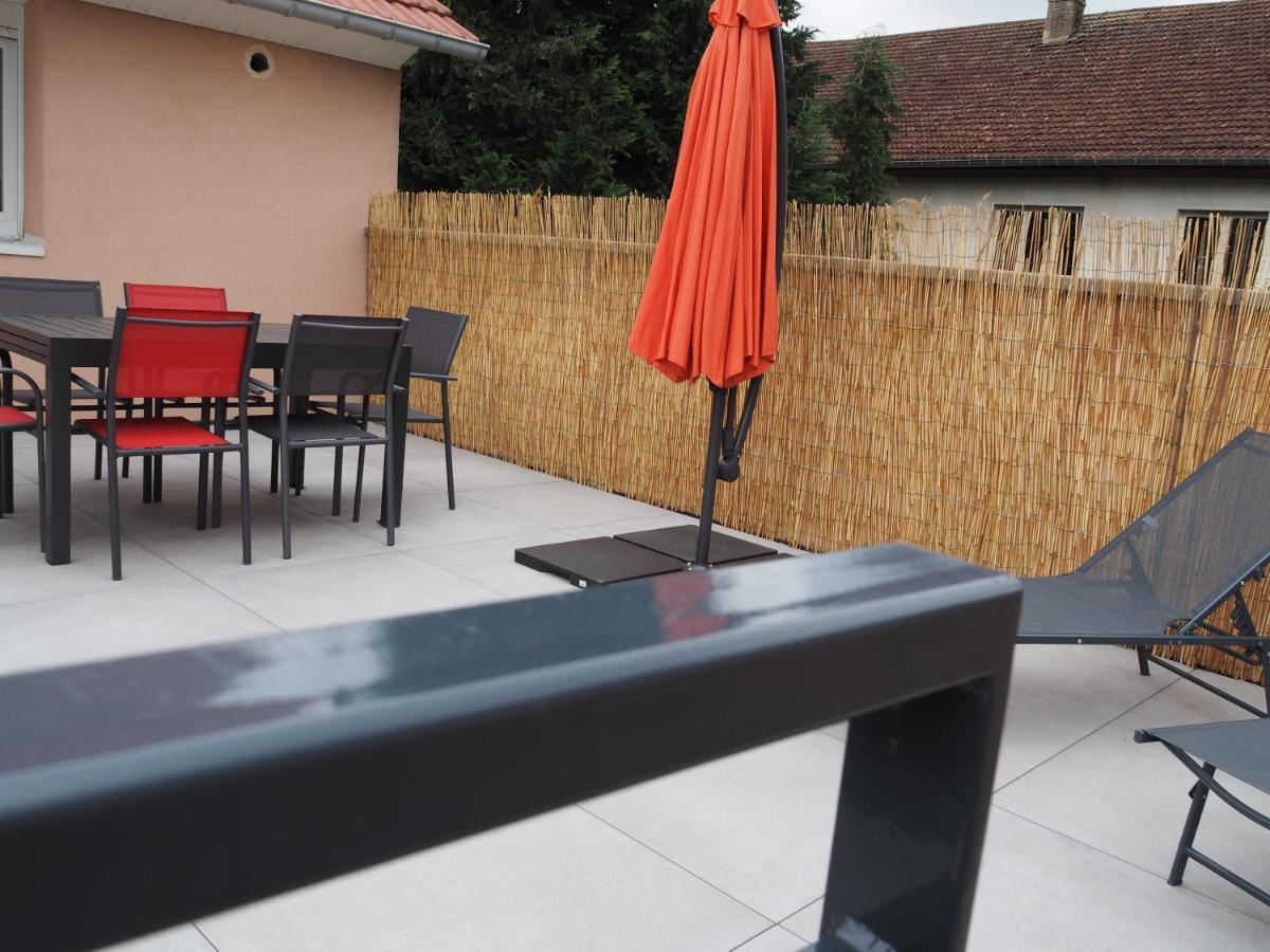 Gîte Le Renouveau avec jacuzzi privatif Laveline Extérieur photo
